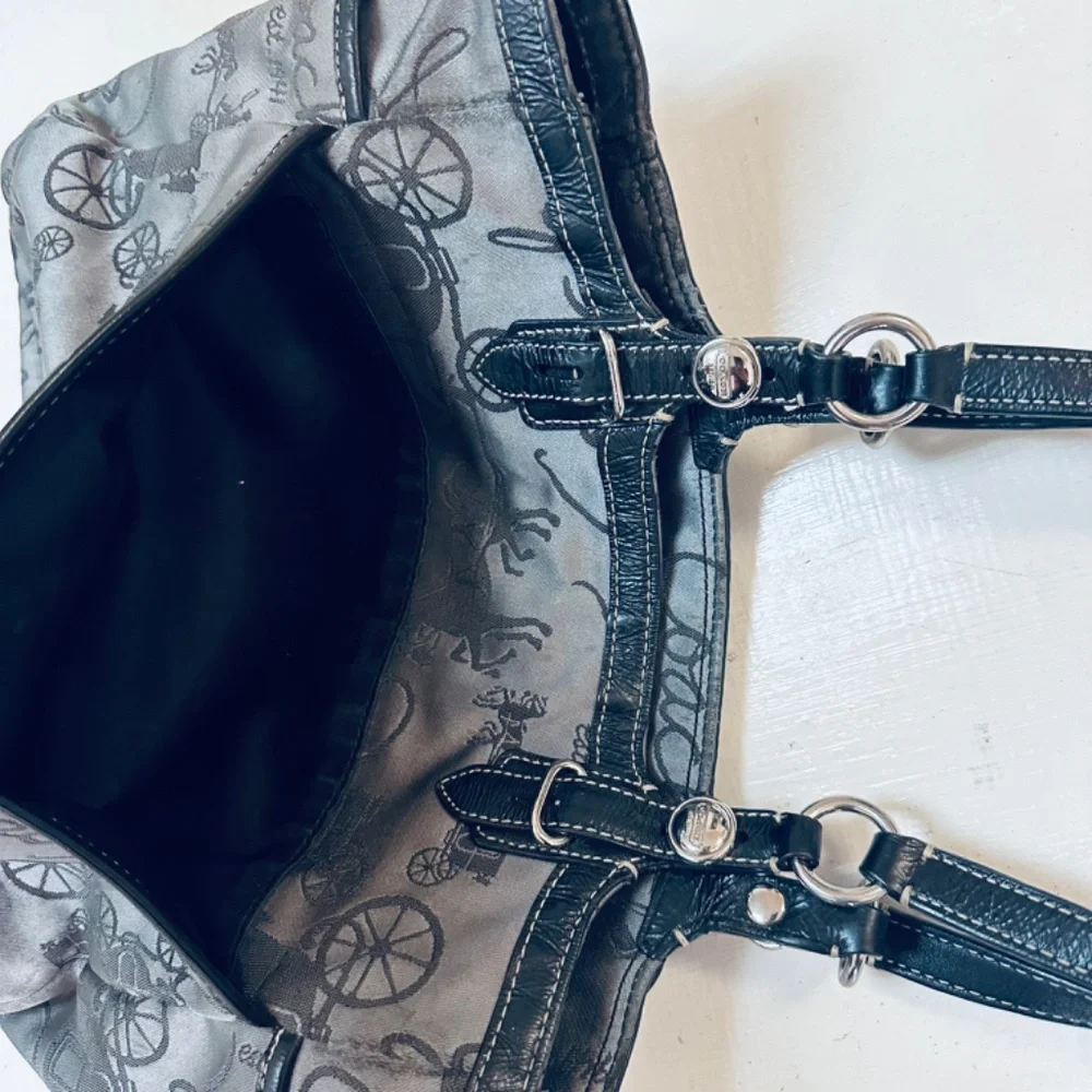 Coach Gallery Horse & Carriage East-West Tote/Purse Gray - Picture 5 of 12